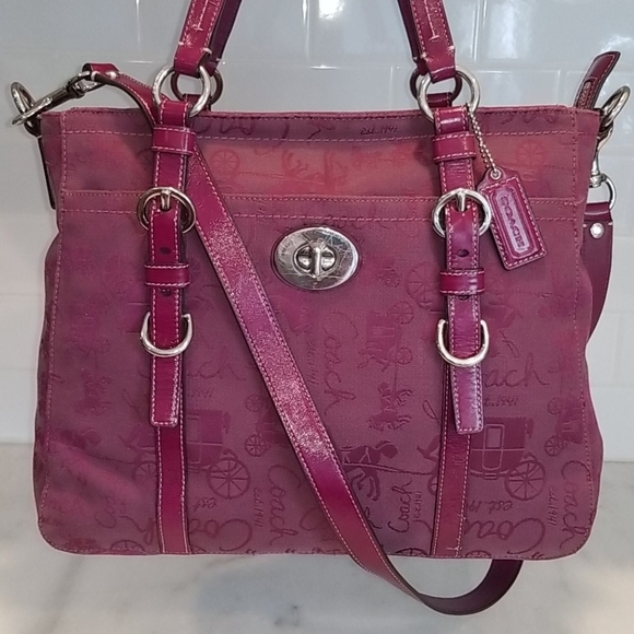 Coach Chelsea Horse & Carriage Convertible Bag - Picture 2 of 16